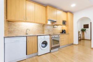 Edifício Rocha Vau Beach Apartment