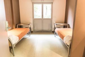 Auberges de jeunesse CREF - Auberge de Jeunesse : Chambre Double - Accessible aux Personnes à Mobilité Réduite 