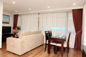 Monaco Building Double Queen Bedroom