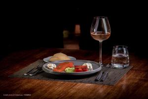Hotels Hotel restaurant Spa Disini Montpellier Est, The Originals Relais : photos des chambres
