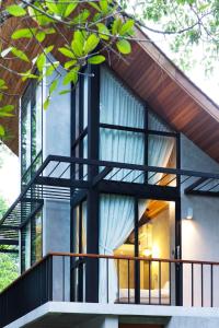 Villa Thalanena By The Beach