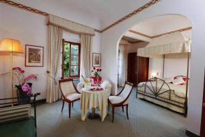 Junior Suite room in Hotel Villa San Lucchese