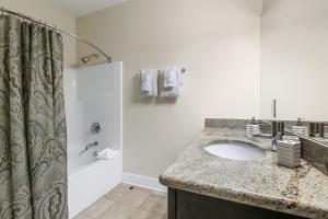 Spacious Condos Steps Away from French Quarter