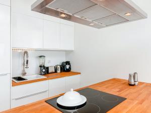 Sea View Apartment PL 050019