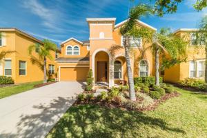 Six-Bedroom House room in Las Fuentes Drive House #267163 Home