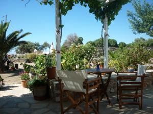 Smaragda Rooms & Studios Sifnos Greece