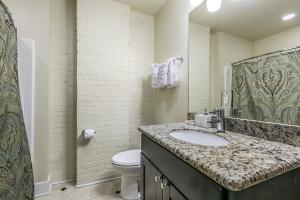 Modern Condos near French Quarter & Bourbon Street