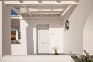 Miland Suites Milos Greece