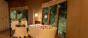 Banjaar Tola Kanha National Park - A Taj Safari Lodge