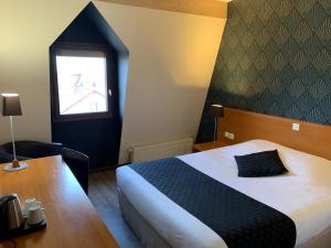 Hotels The Originals City, Hotel Castel Burgond, Dijon Ouest (Inter-Hotel) : Chambre Double