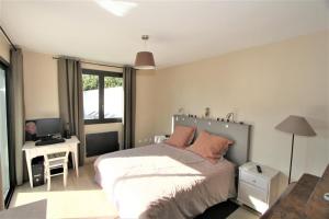 Chemin de la Roseraie