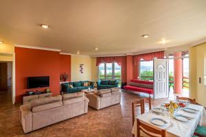 Villa Helen 200m from the beach in Tersanas BY APOKORONAS-VILLAS