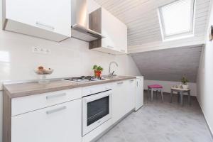 Apartments by the sea Podstrana, Split - 11627