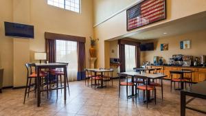 Best Western Windsor Pointe Hotel & Suites-Frost Bank Center