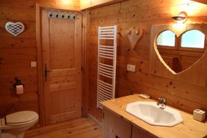 Chalets Chalet Rosalie : photos des chambres