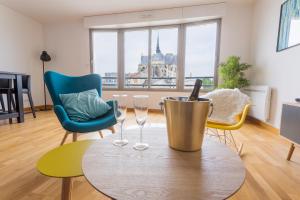 Appartements IN FRONT OF CATHEDERAL ! : photos des chambres