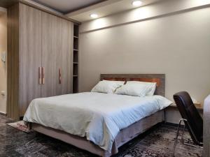 Agias Sofias Street Luxurious Studio