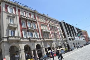 Blanco Rooms