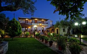 Studios Filippos Skopelos Greece