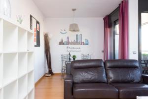 1216 - Forum Gardens Apartment