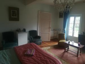 B&B / Chambres d'hotes Domaine de Sandreau (fin XIXeme siecle) : photos des chambres