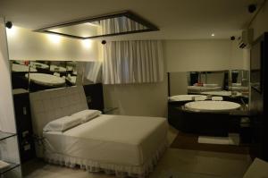 Eros Hotel - Adult Only