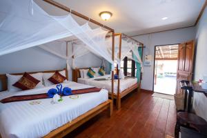 Lipe Beach Resort