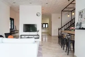 In Homs 26 - Kampong Pandan