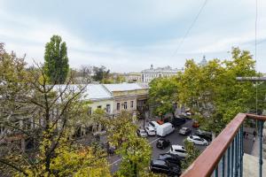 2 Bedroom on Deribasovskaya Str.