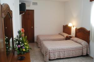 Double Room with Extra Bed room in Hotel Riviera