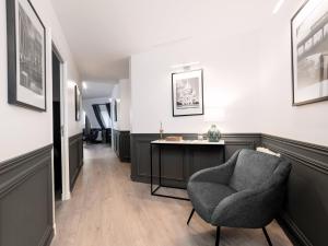 Appartements LivinParis - Luxury 2 & AC 3 Bedrooms Le Louvre : photos des chambres