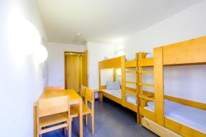 Quadruple Room with Shared Bathroom room in Internationales Jugendgästehaus Dachau