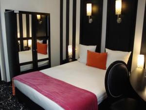 Single Room room in Hotel Peyris Opera