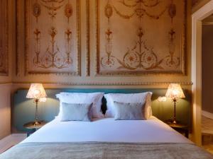 Dear Lisbon - Valmor Palace