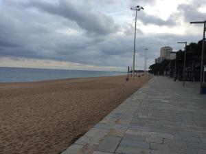 Estudio cerca del mar con terraza