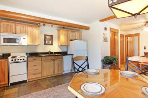 Little Matterhorn 17A Condo