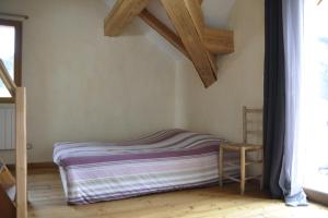 Chalets Le 1600 Hameau des Thures Nevache Hautes Alpes : photos des chambres