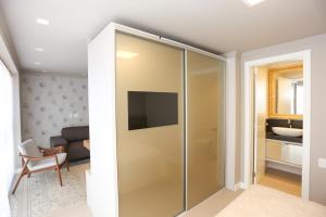 Apartamento com Piscina no Centro e a poucos metros do mar de Torres -RS