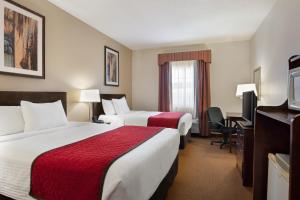 Queen Room with Two Queen Beds - Non-Smoking room in Ramada by Wyndham Elizabethtown