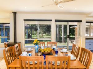 Boomerang Hideaway - at Tranquil acreage