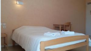 Hotels Hotellerie 2** du Couvent de Malet : photos des chambres