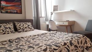 Palette Apartment Champagne - Athens Center, 6 BD, 3 BATH