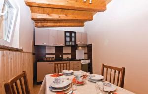 Apartment Nadalina 1072