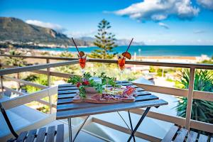 Double Room with Balcony and Sea View room in SCIUSCIA'
