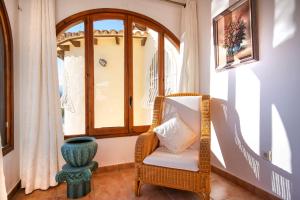 Villa Heno, Beautiful detached villa with large private pool - by Holiday Rentals Villamar