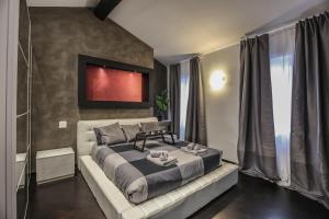 One-Bedroom Apartment room in Stylish Apartment Near Duomo