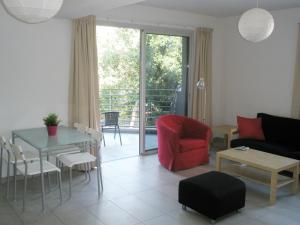 Apartment with Balcony room in Central new - Hilton area