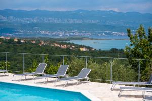 Holiday apartment Angelina with Seaview and swimming pool