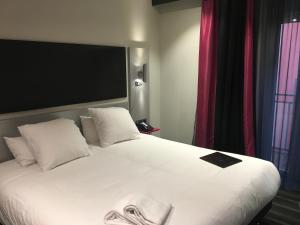 Hotels Hotel Boutique Richelieu, Lyon Gare Part-Dieu : Chambre Lit King-Size Supérieure avec Balcon - Non remboursable