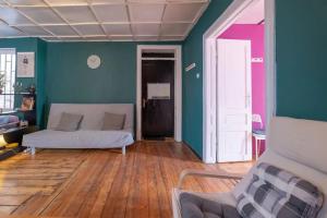 Cool Central Apartment